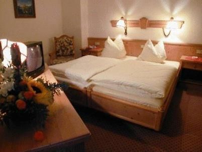 Hotel Restaurant Hassia Frielendorf Ruang foto