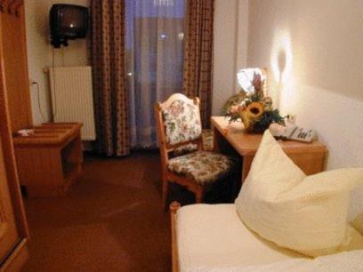 Hotel Restaurant Hassia Frielendorf Ruang foto